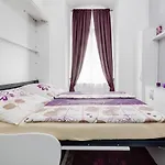 Apartment Thunovská 10