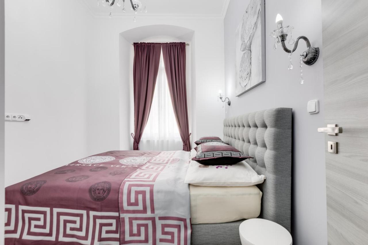 Apartmán Thunovská 10 *
